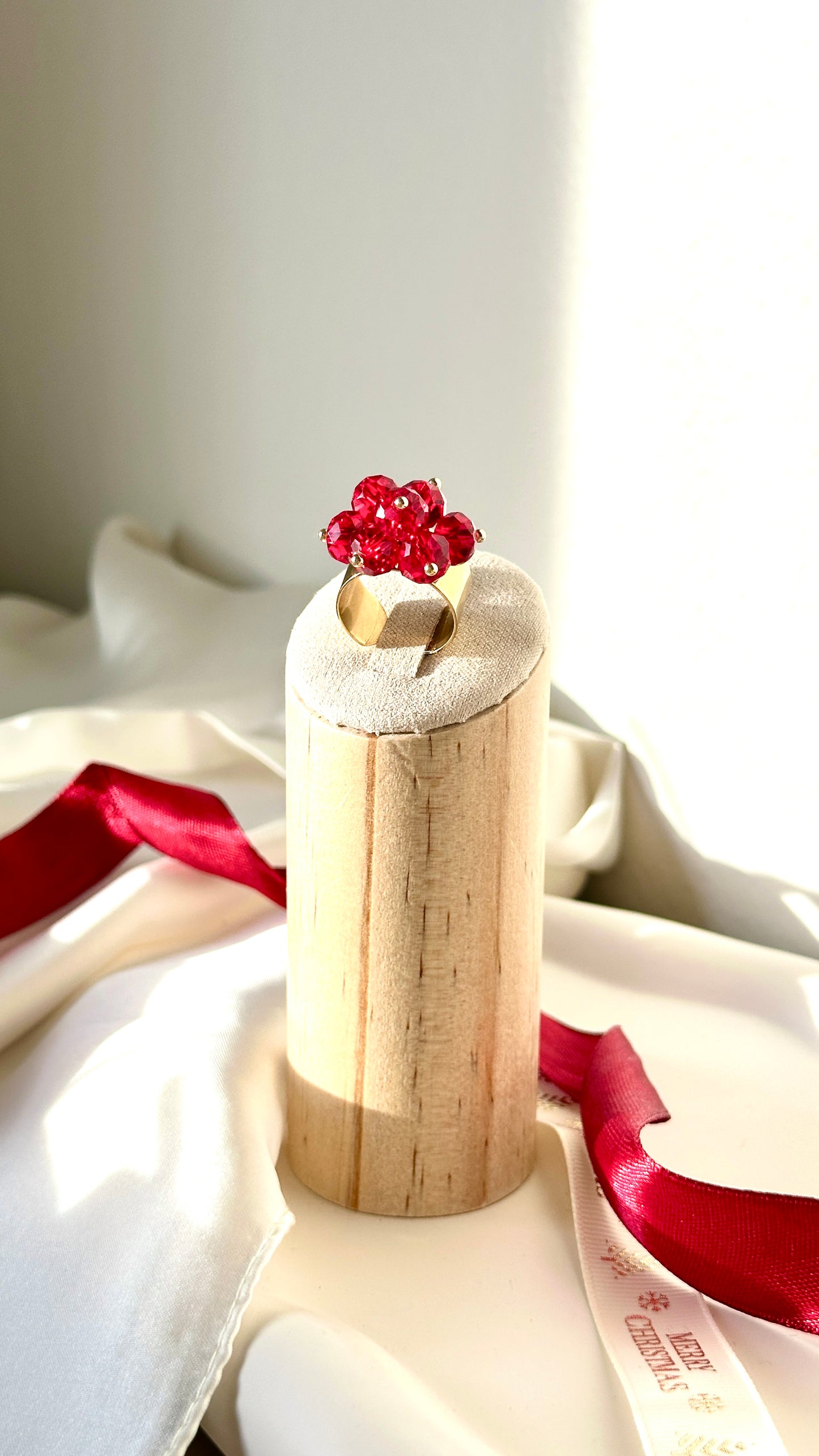 HELENA-sormus punainen