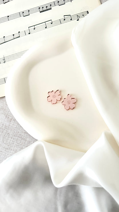 Senja-nappikorvakoru, useita värejä