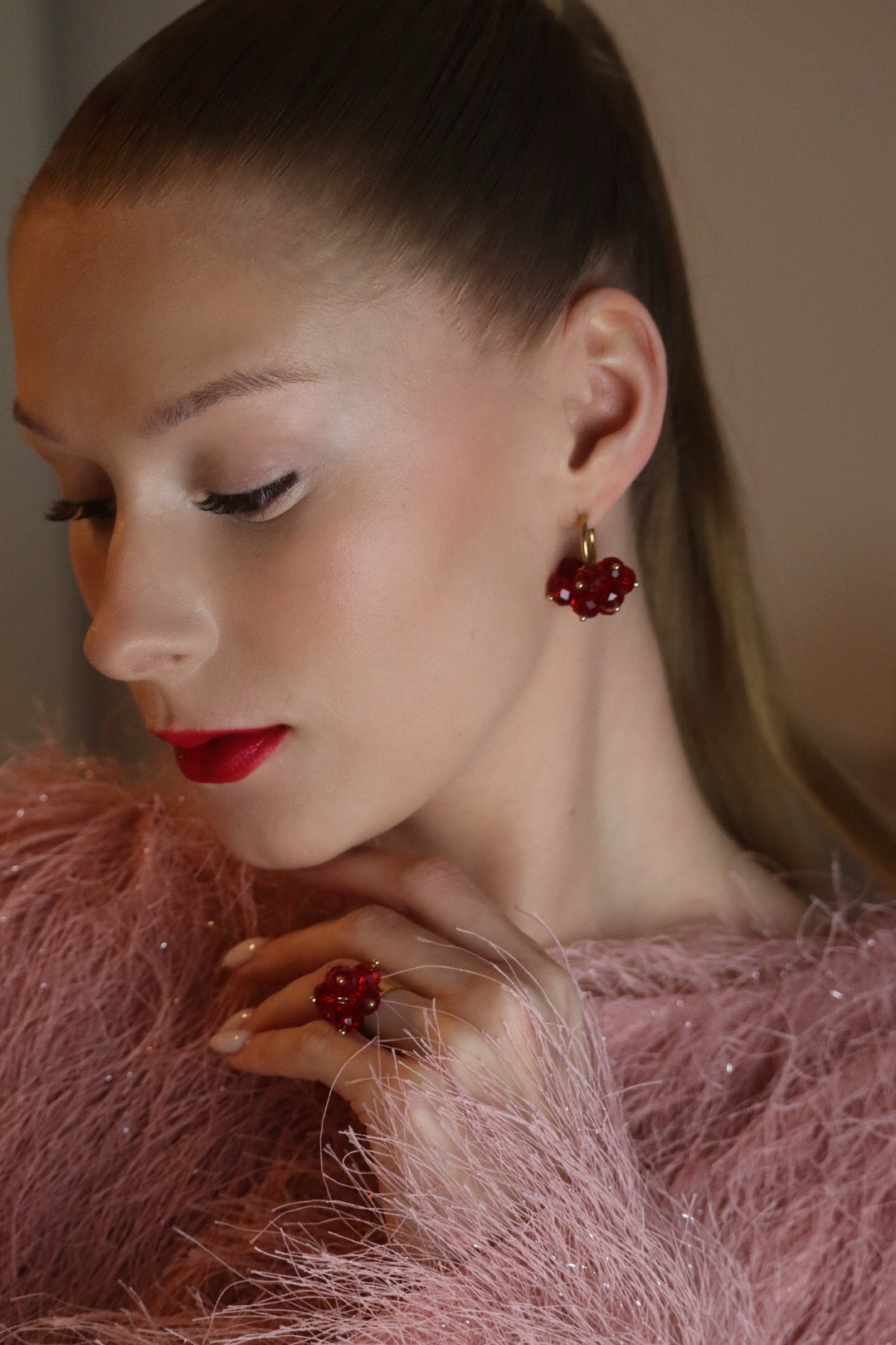 HELENA-korvakorut punainen