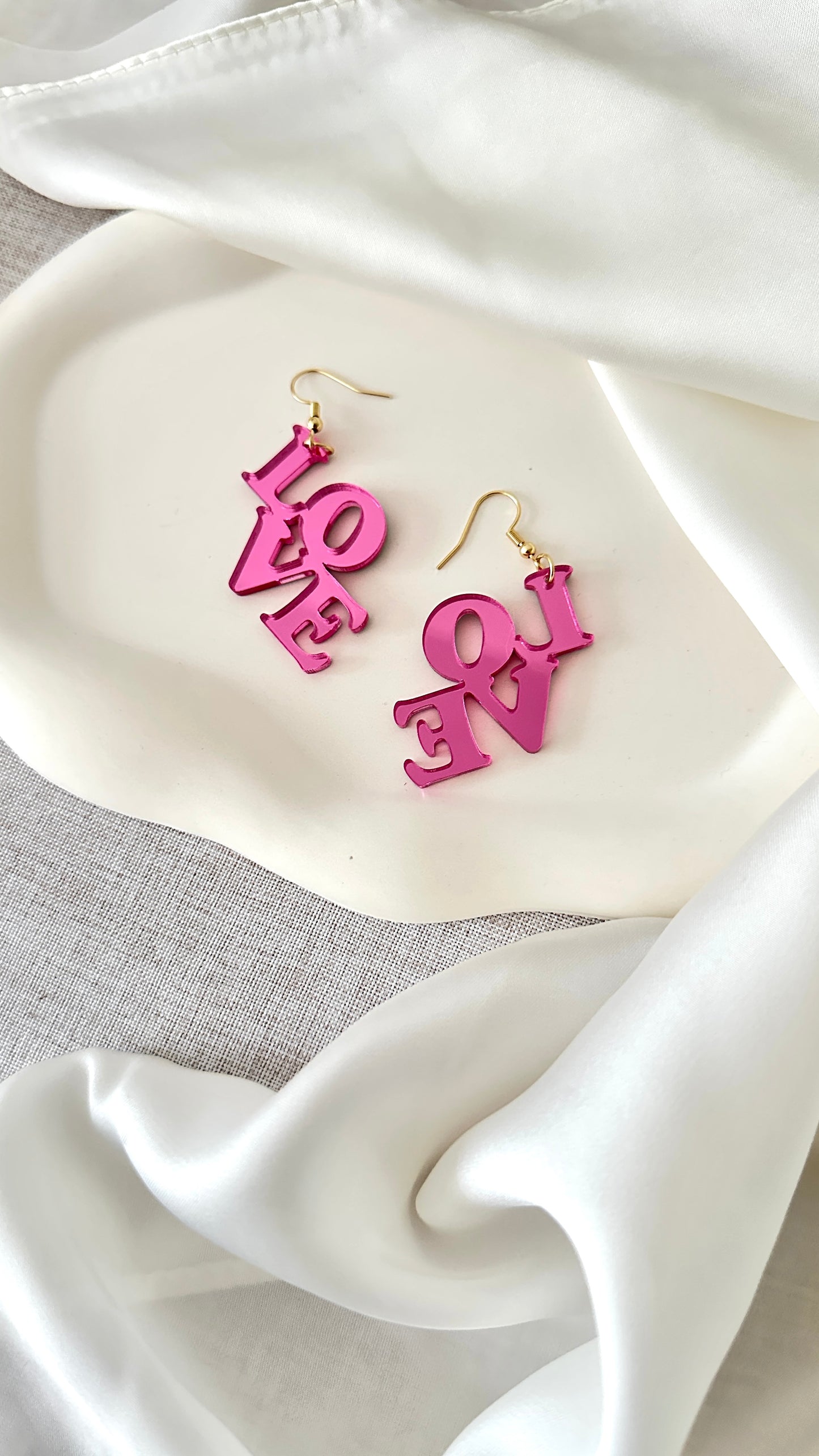 LOVE – korvakorut, pinkki